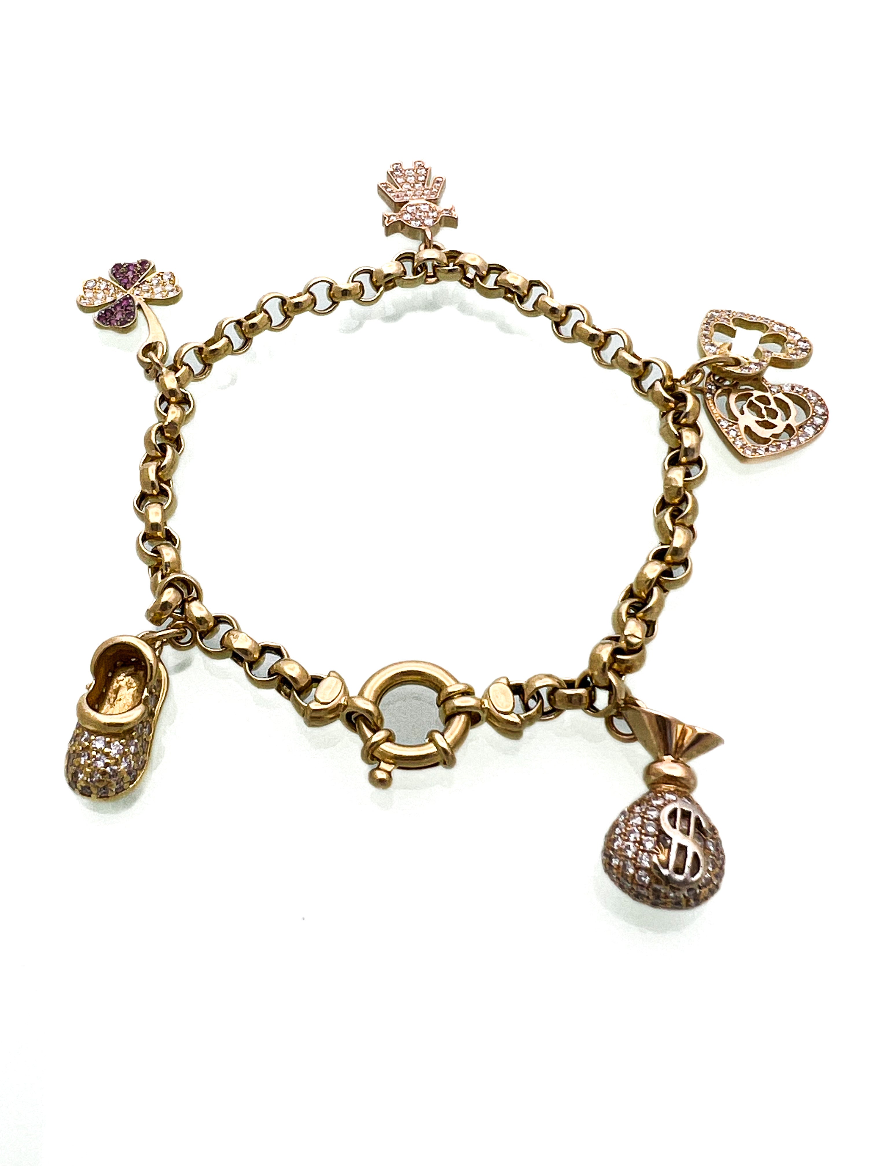 צמיד חוליות זהב 18 קארט עם צ'ארמים זהב משובצים יהלומים