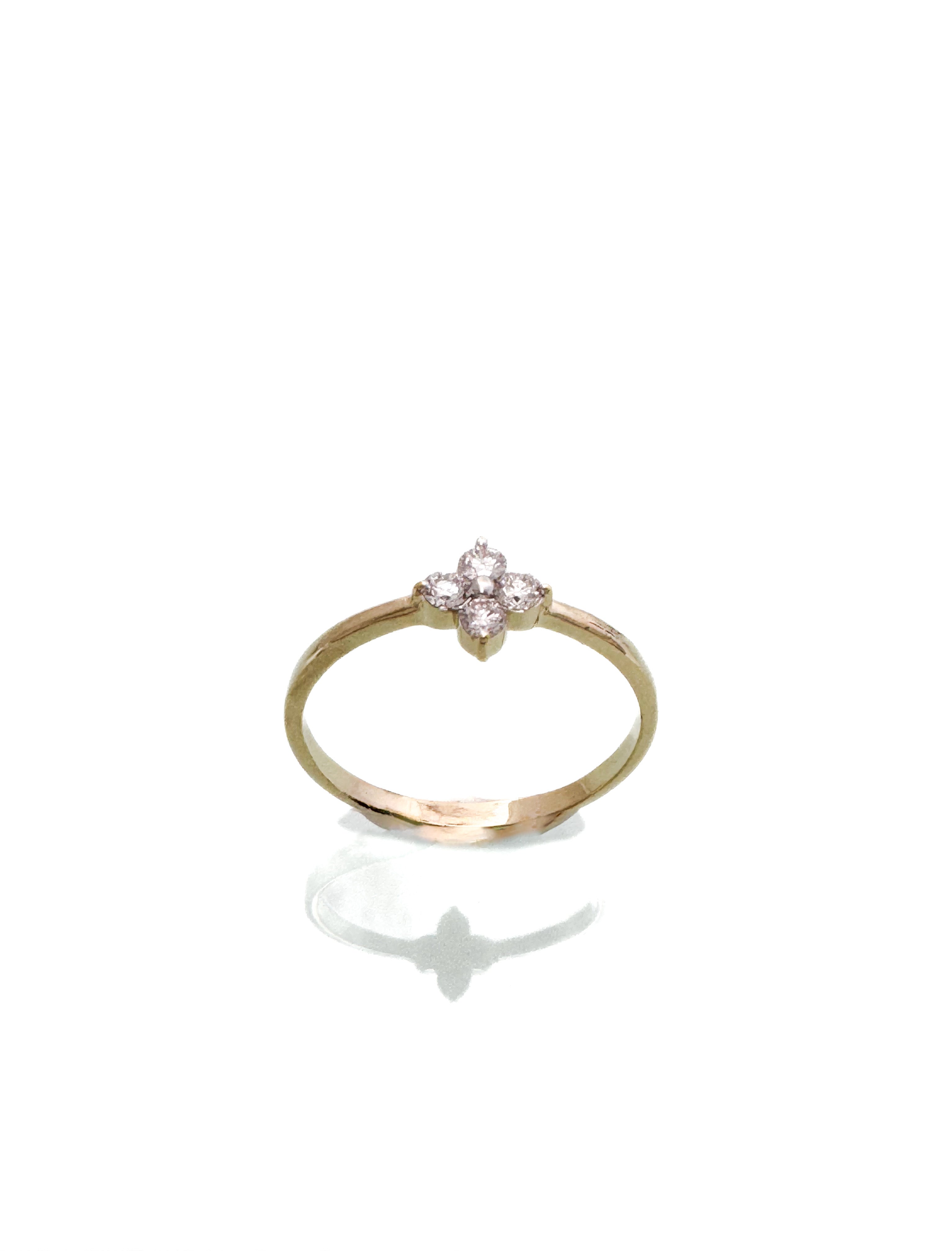 טבעת פרח יהלומים זהב 14 קארט