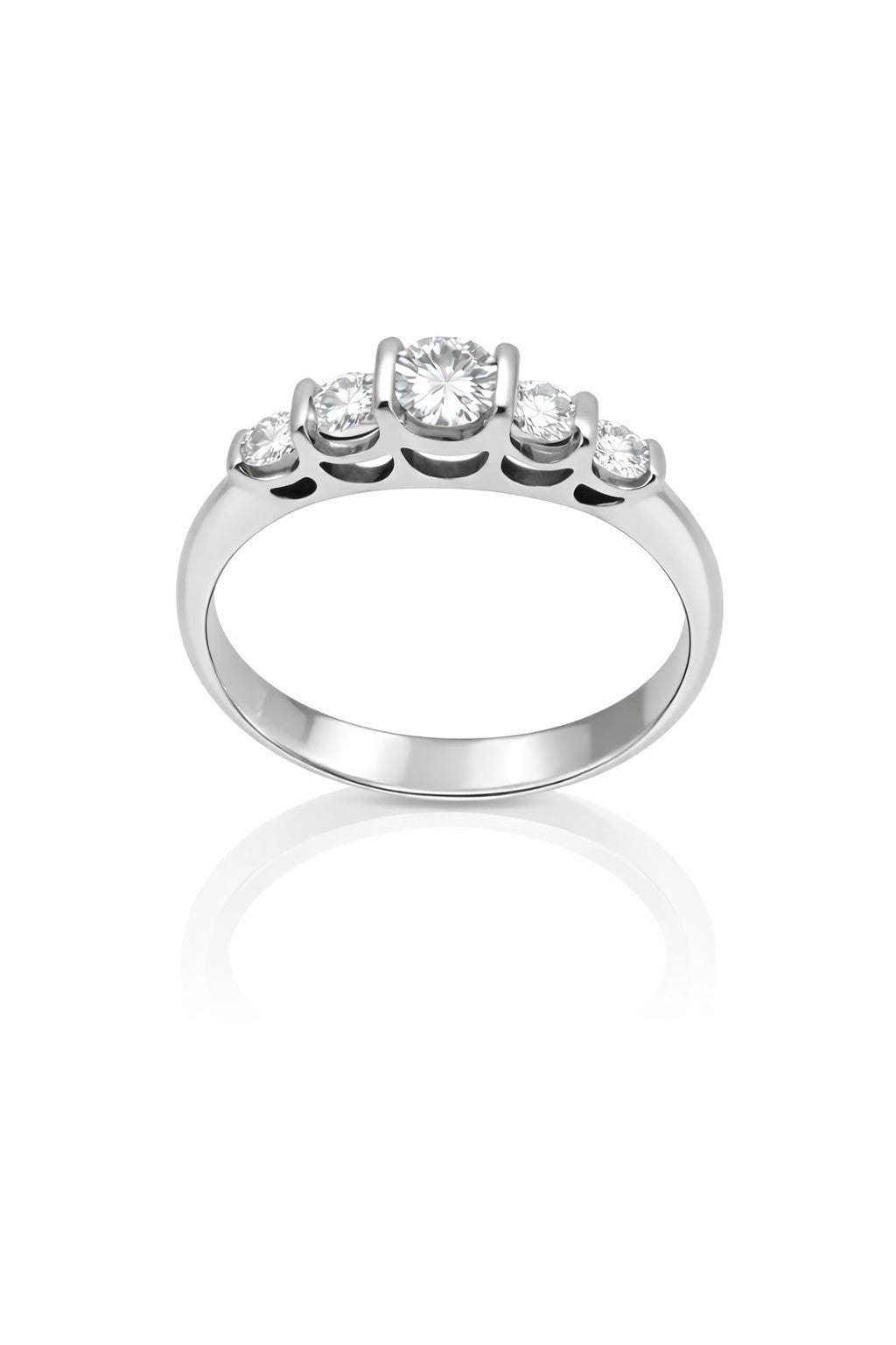 טבעת זהב 18 קארט משובצת יהלומים