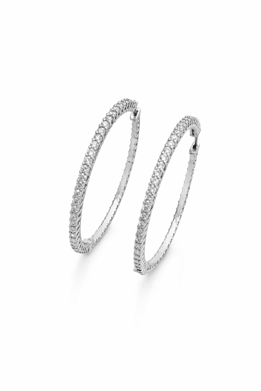 עגילי חישוק 18 קארט משובצים חצי חישוק יהלומים