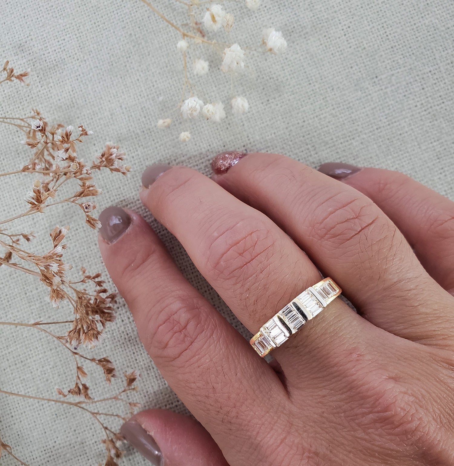 טבעת זהב 14 קארט עם זירקונים דמויי באגט