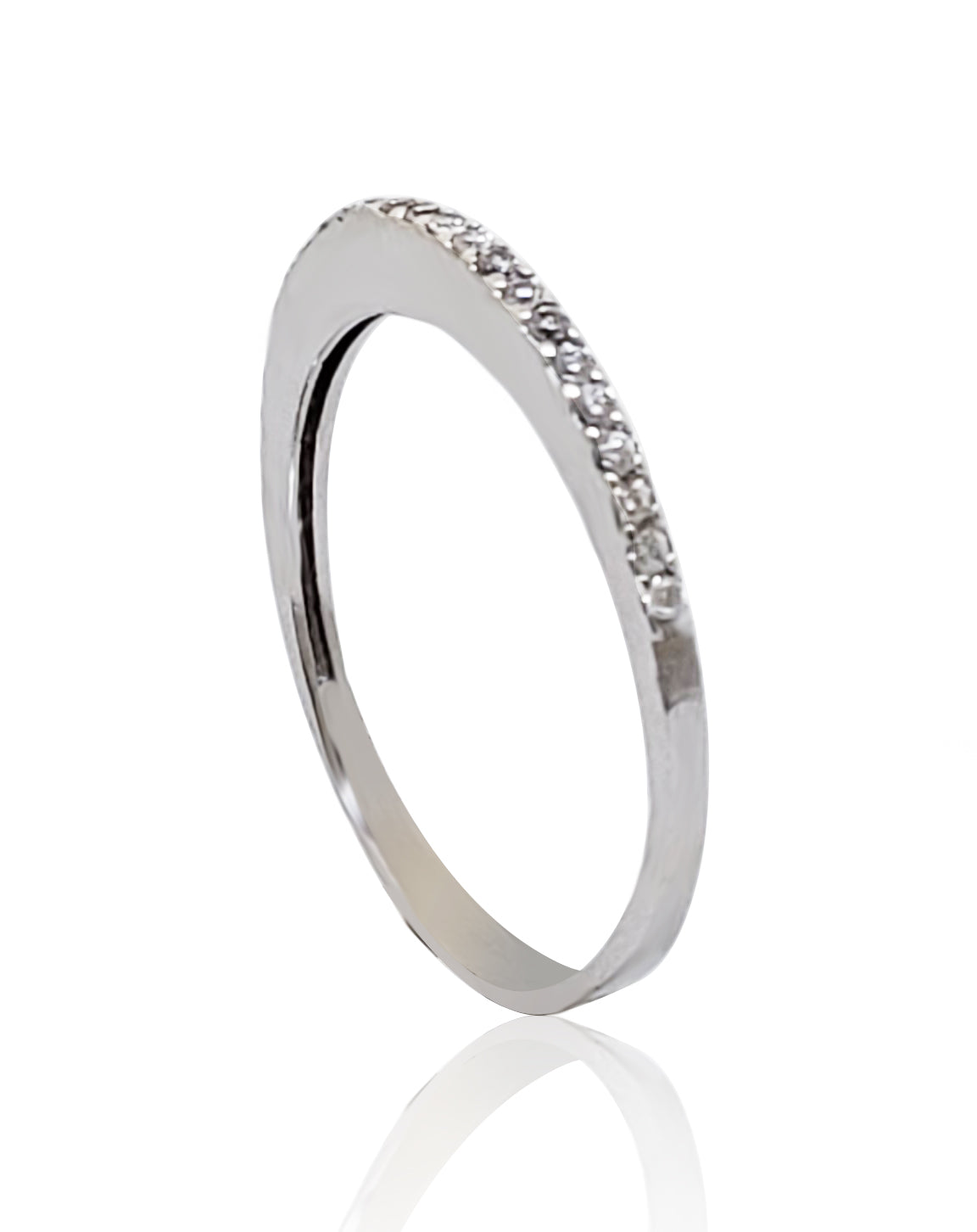 טבעת דקה פס יהלומים זהב לבן 14 קארט