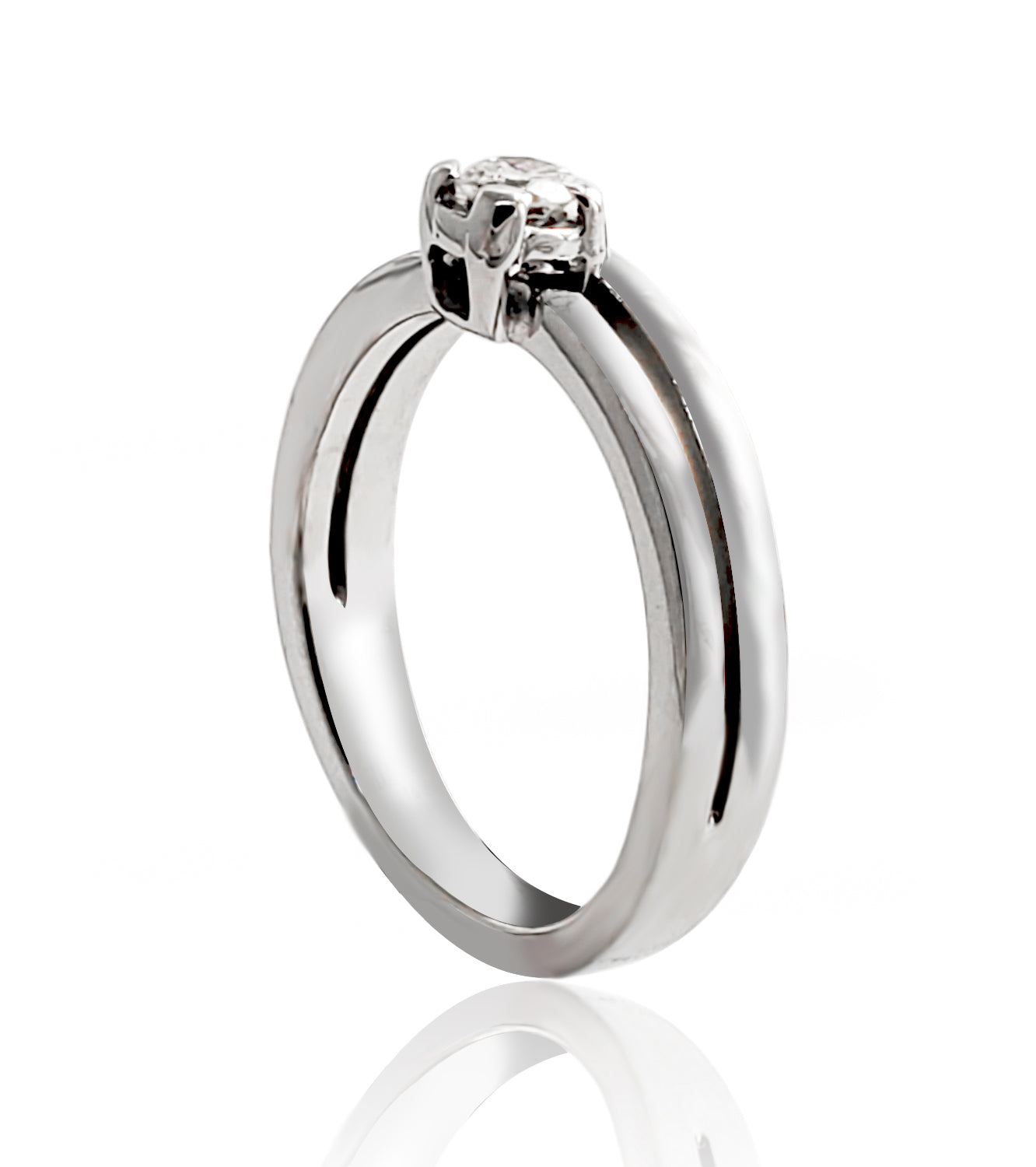 טבעת זהב לבן 14 קארט עם יהלום