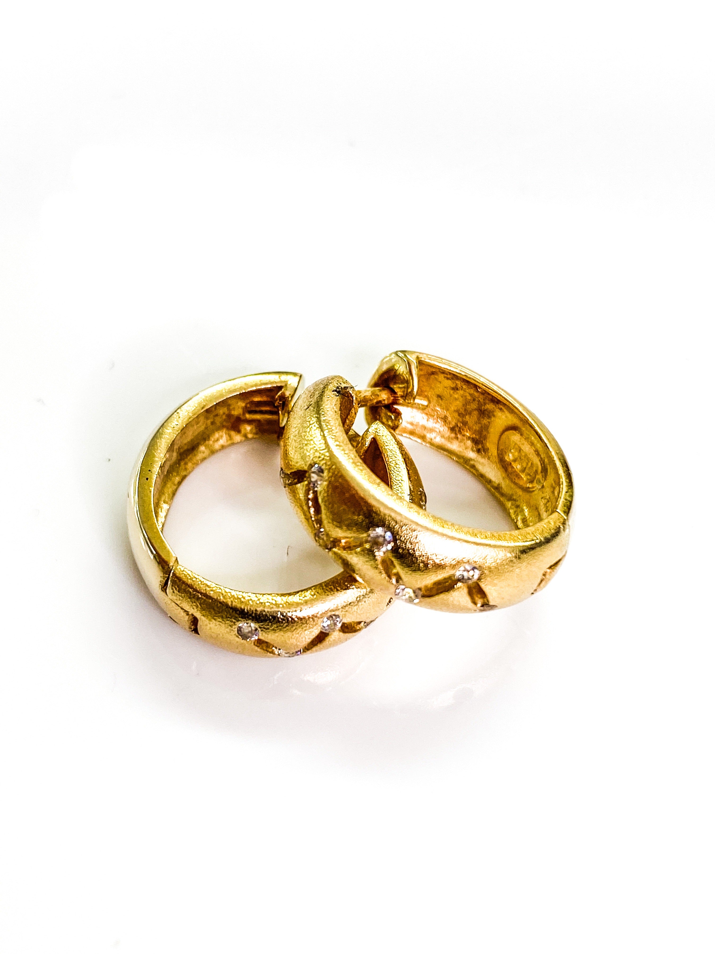 עגילי זהב חישוק עבה עם שיבוץ זירקונים