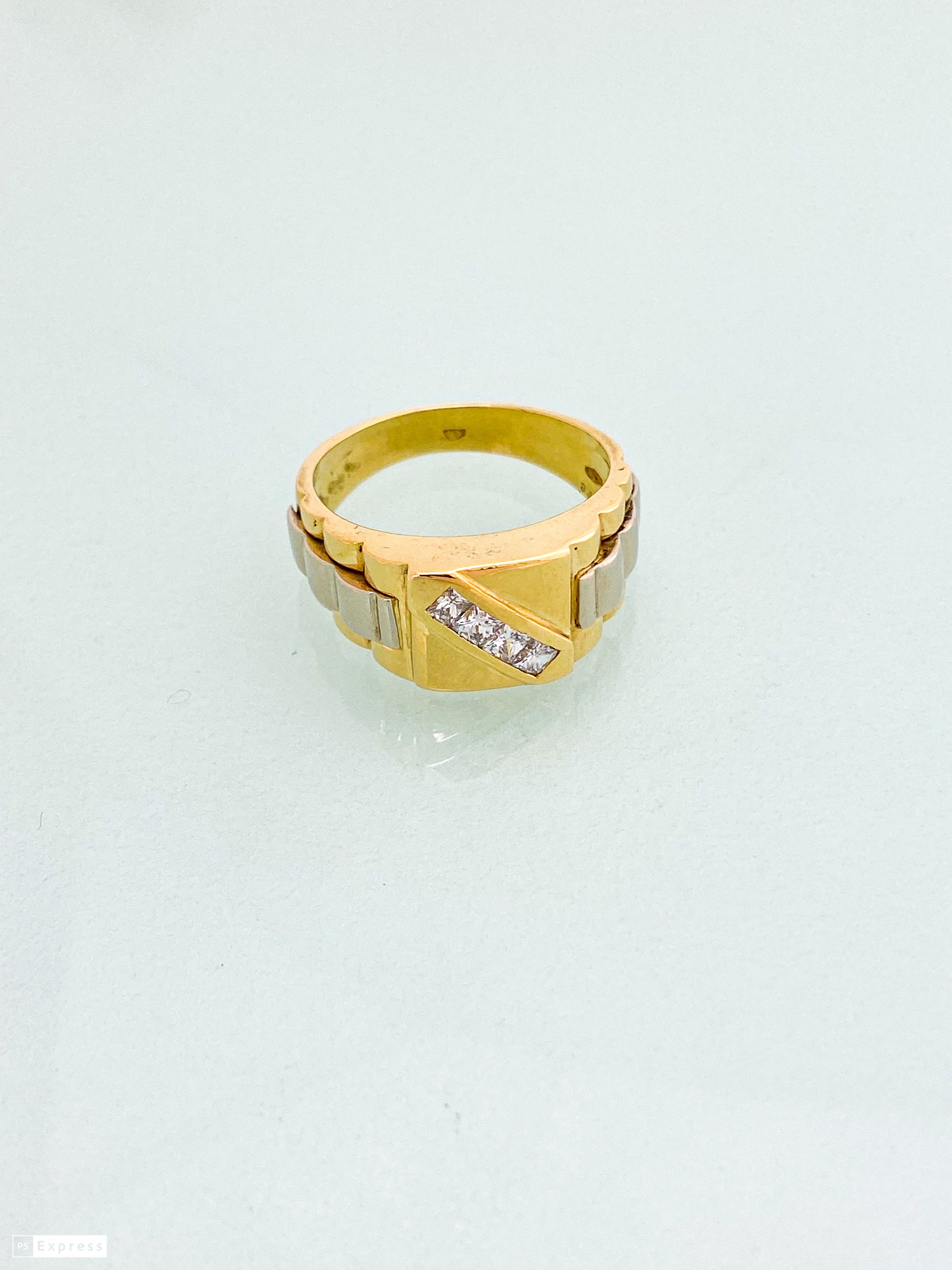 טבעת עבה זהב 18 קארט עם שורת יהלומי פרינסס