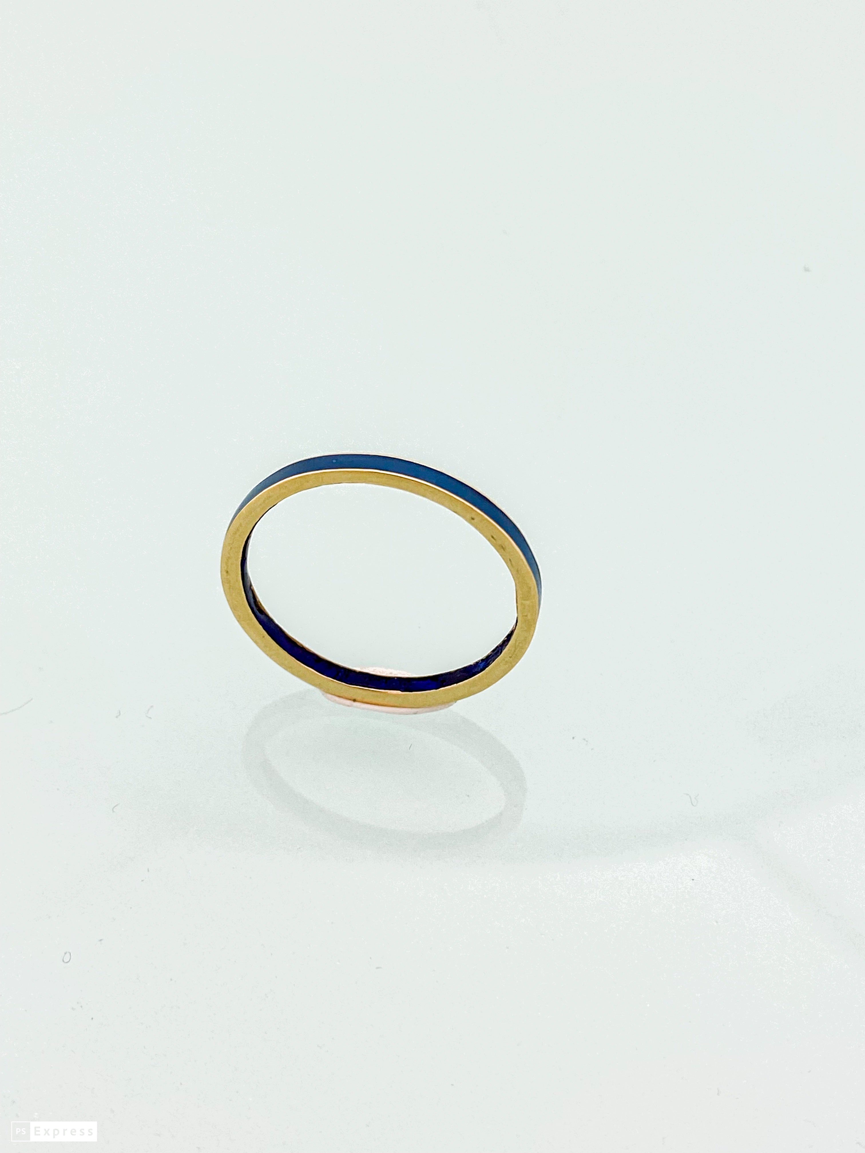 טבעת חישוק דקה זהב 14 קארט צבועה באמייל בצבע כחול