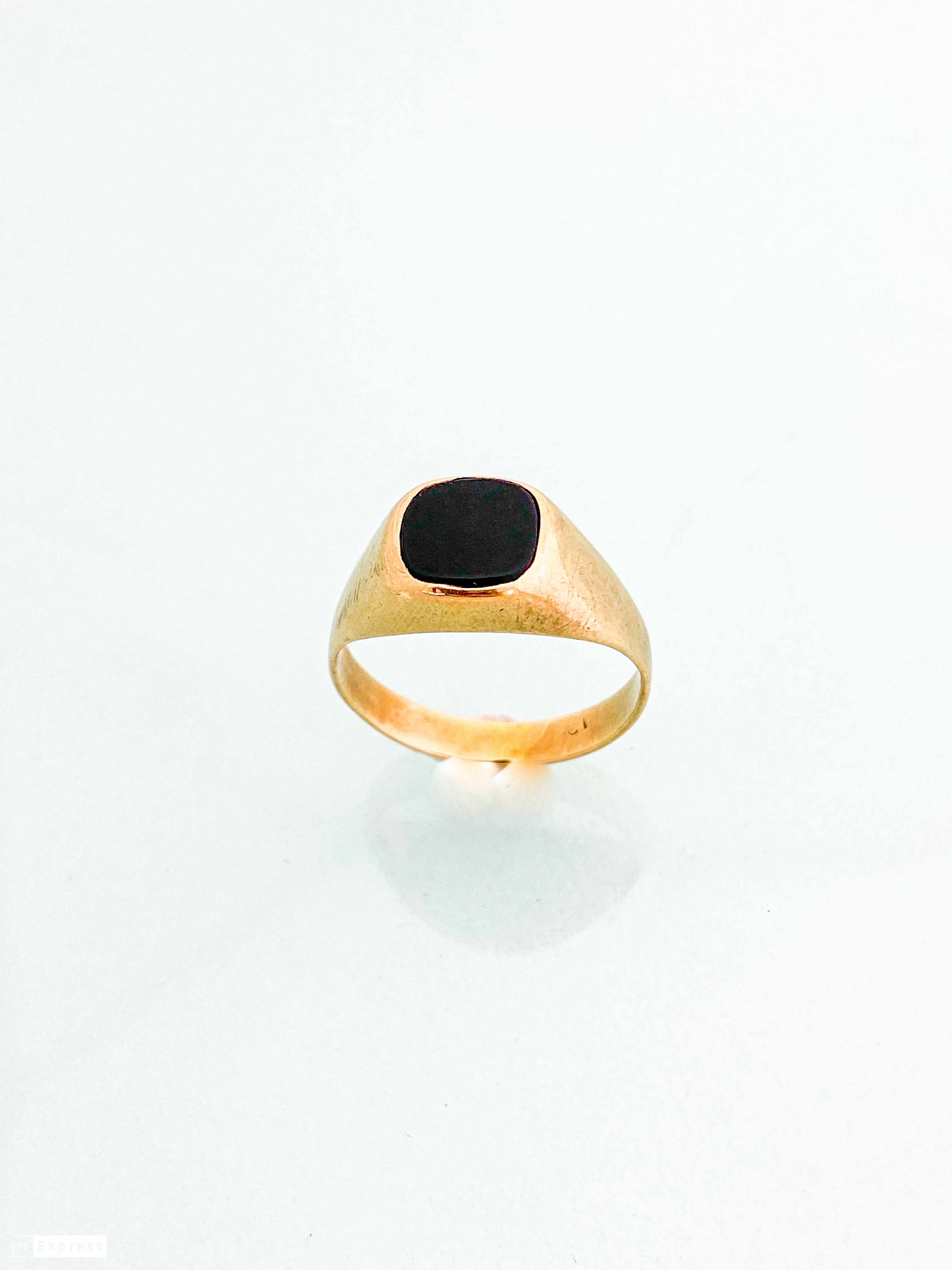 טבעת חותם זהב 14 קארט עם אבן אוניקס