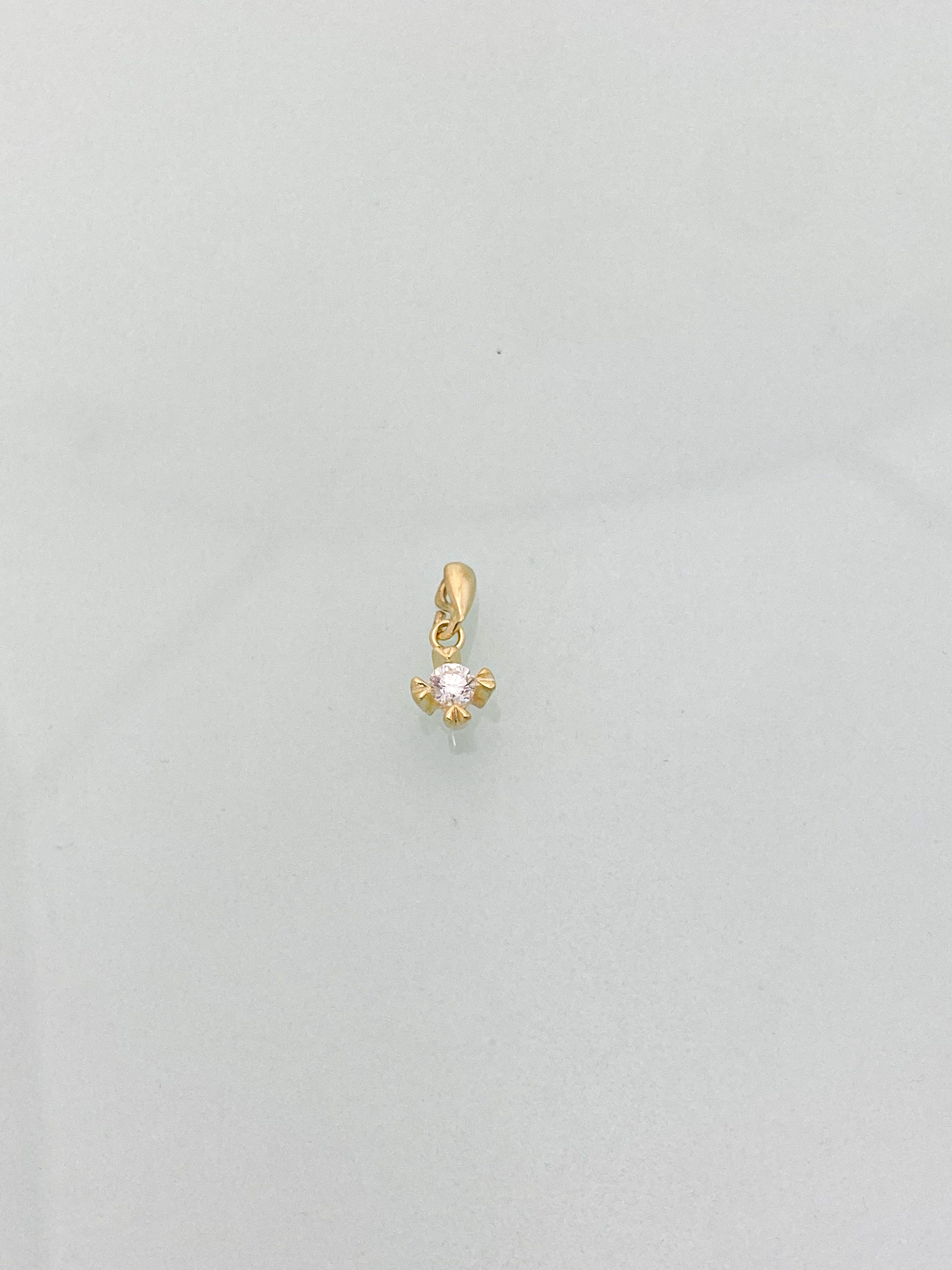 תליון זהב צהוב 14 קארט משובץ יהלום