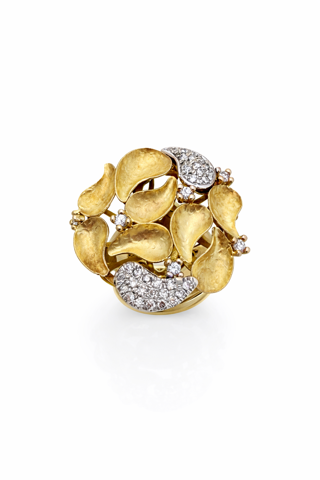 טבעת פרח זהב 14 קארט משובצת יהלומים