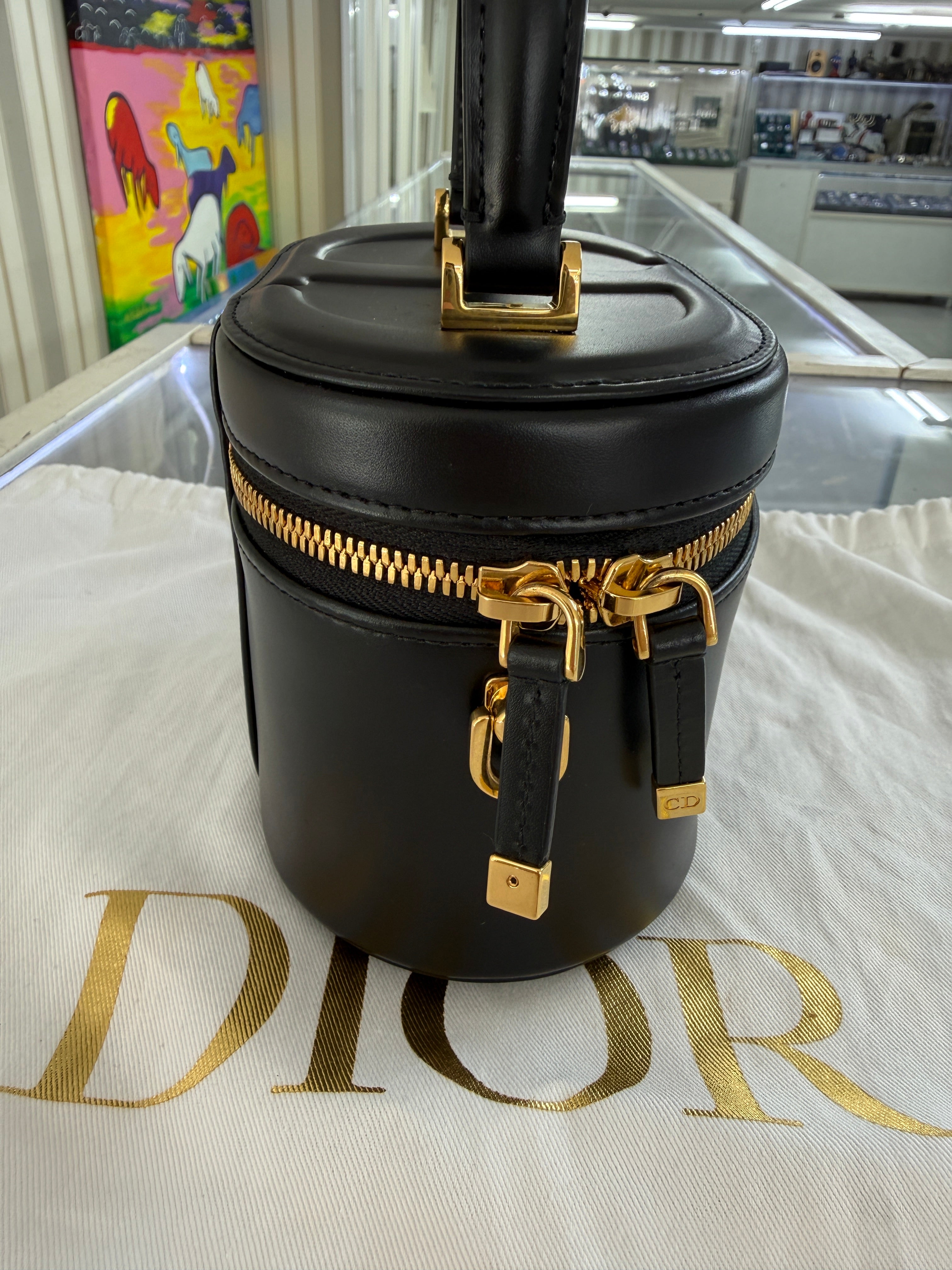 תיק איפור דיור