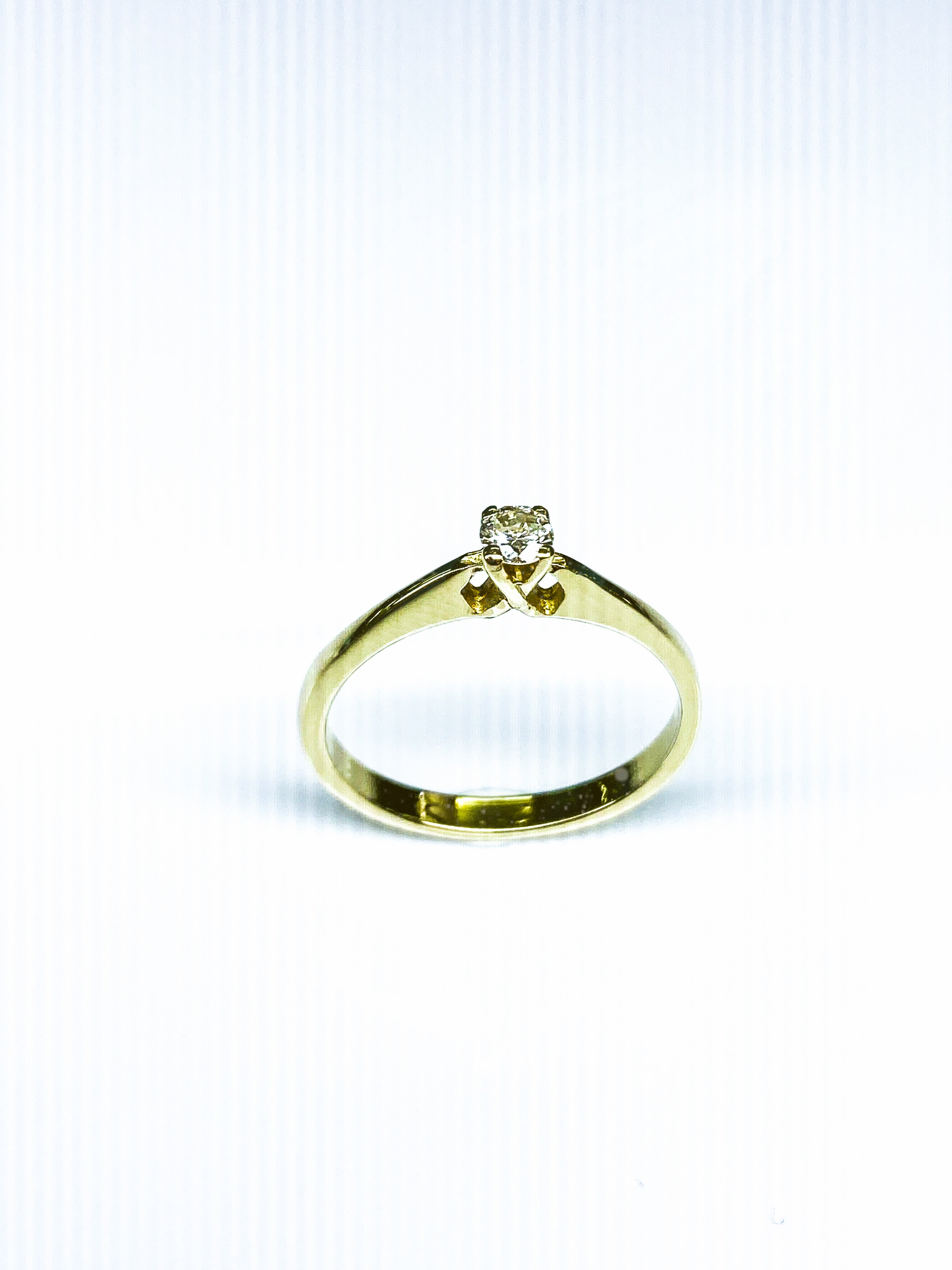 טבעת אירוסין זהב צהוב 14 קארט עם יהלום